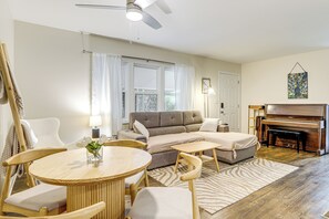 House (3 Bedrooms) | Interior - 1 Mi to Stone Mountain Park: Outdoor Haven! (Stone Mountain)