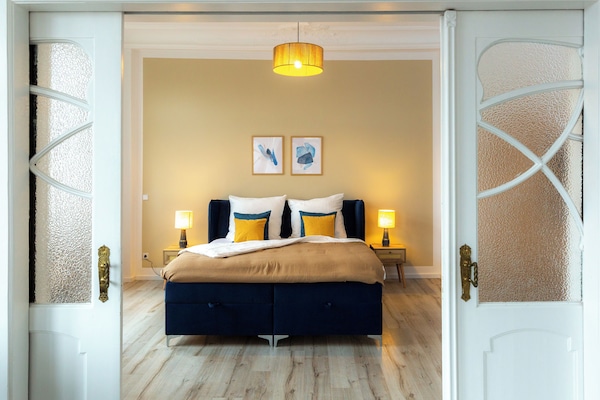 2 Schlafzimmer, Schreibtisch, Bügeleisen/Bügelbrett, kostenloses WLAN