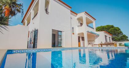 Spacious Villa for 12 Guests Near Beach