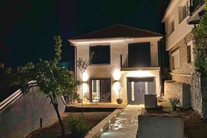 Exterior - Patio & Lake View ⭐️ Old Town Stylish & Central (Ohrid)