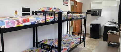 Suite Standar, 1 kamar tidur, AC | 1 kamar tidur, Wi-Fi gratis, dan seprai linen