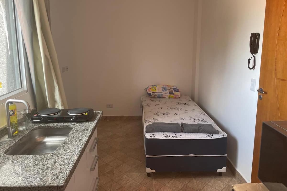 Habitación estándar, 1 cama individual, aire acondicionado | 1 habitación, wifi gratis y ropa de cama