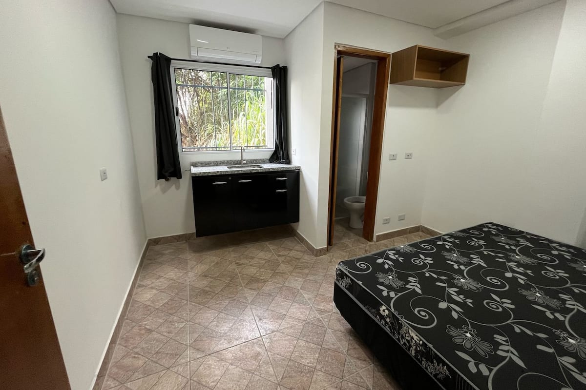 Habitación básica | 1 habitación, wifi gratis y ropa de cama