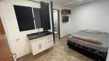 Quarto clássico | Wi-Fi de cortesia, roupa de cama