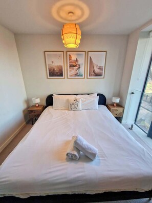 3 habitaciones, tabla de planchar con plancha, cuna de viaje y wifi 
