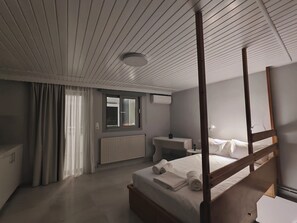 3 chambres, fer et planche à repasser, Wi-Fi, draps fournis