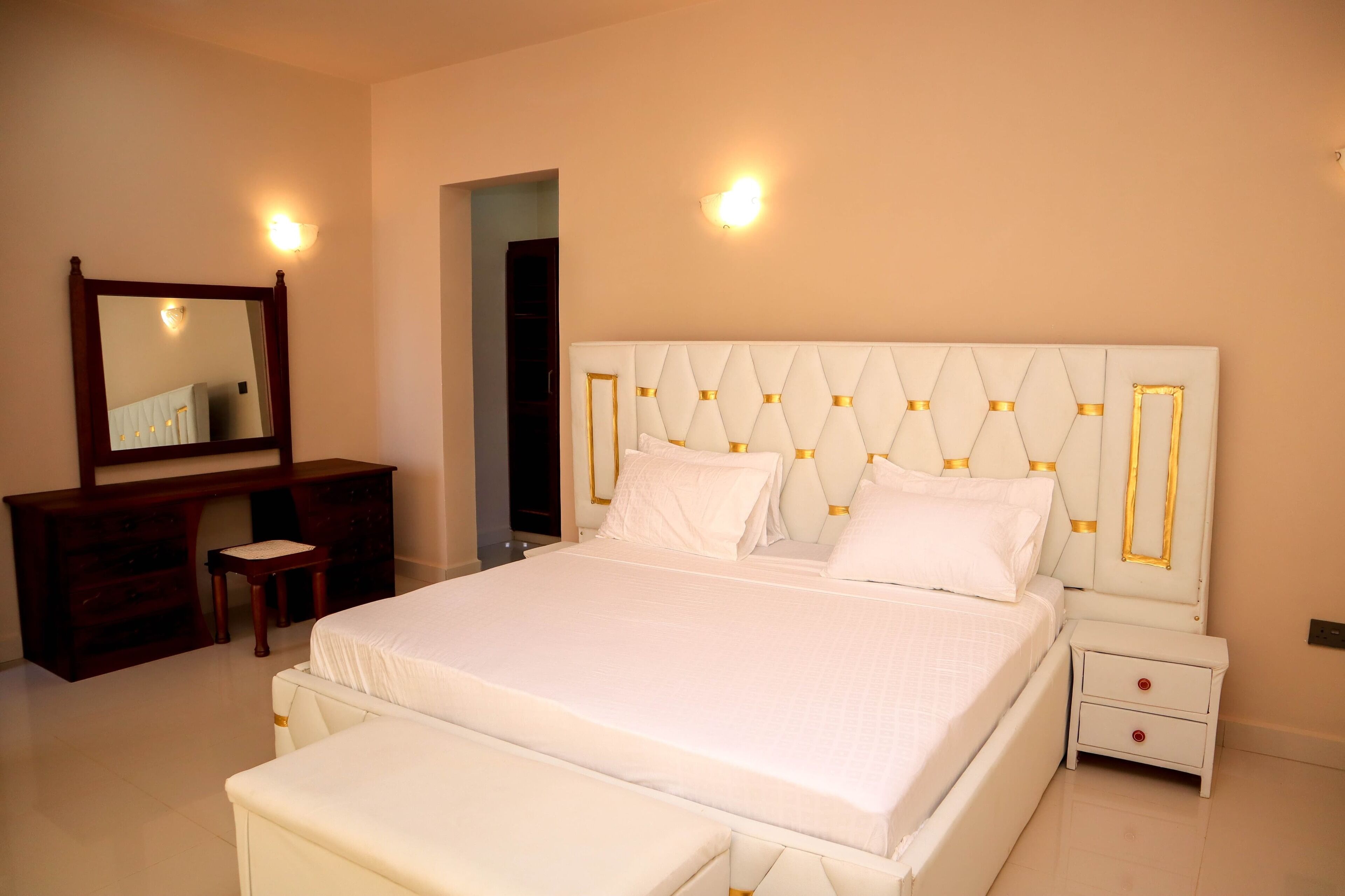 4 chambres, fer et planche à repasser, Wi-Fi gratuit, draps fournis