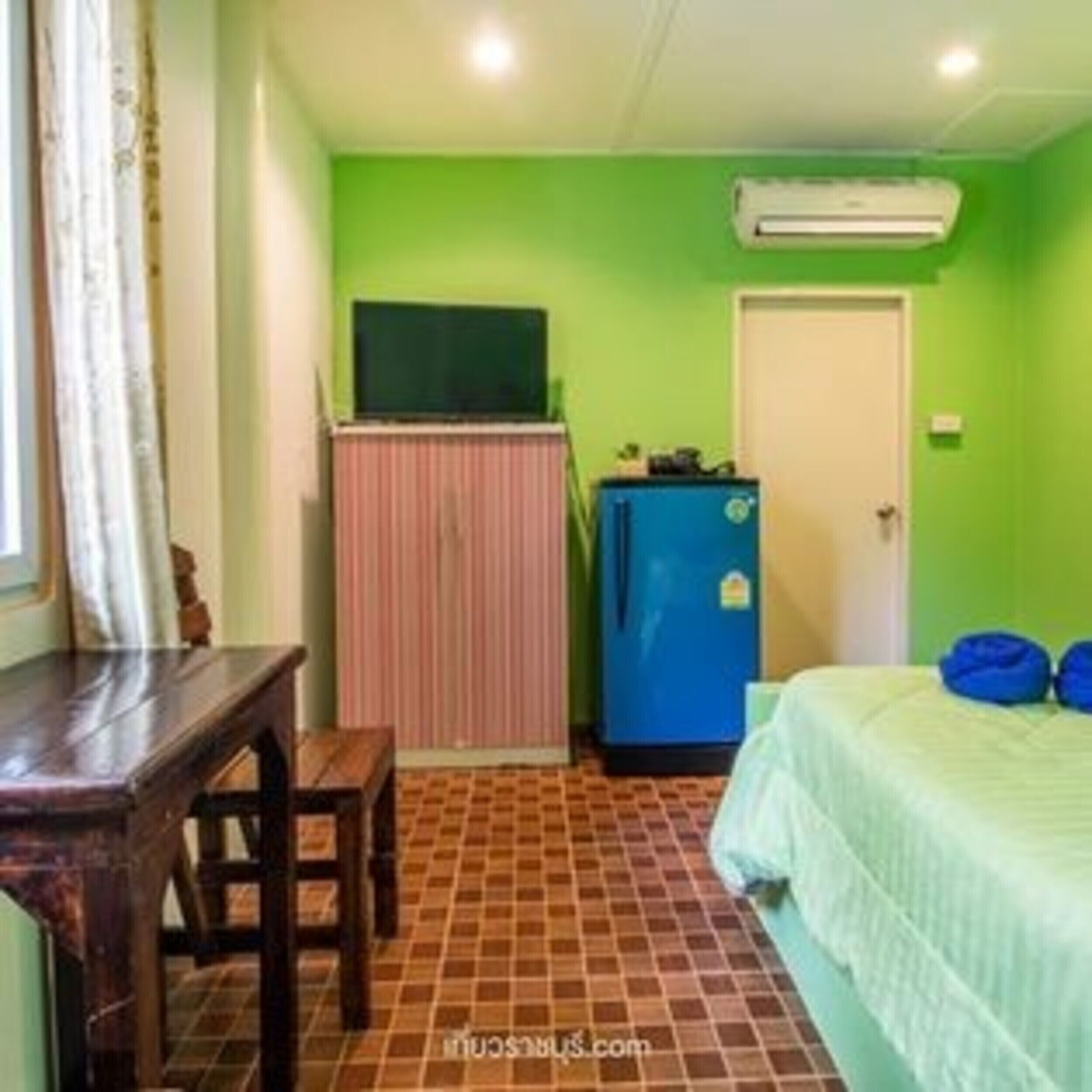 Room | Free WiFi, bed sheets