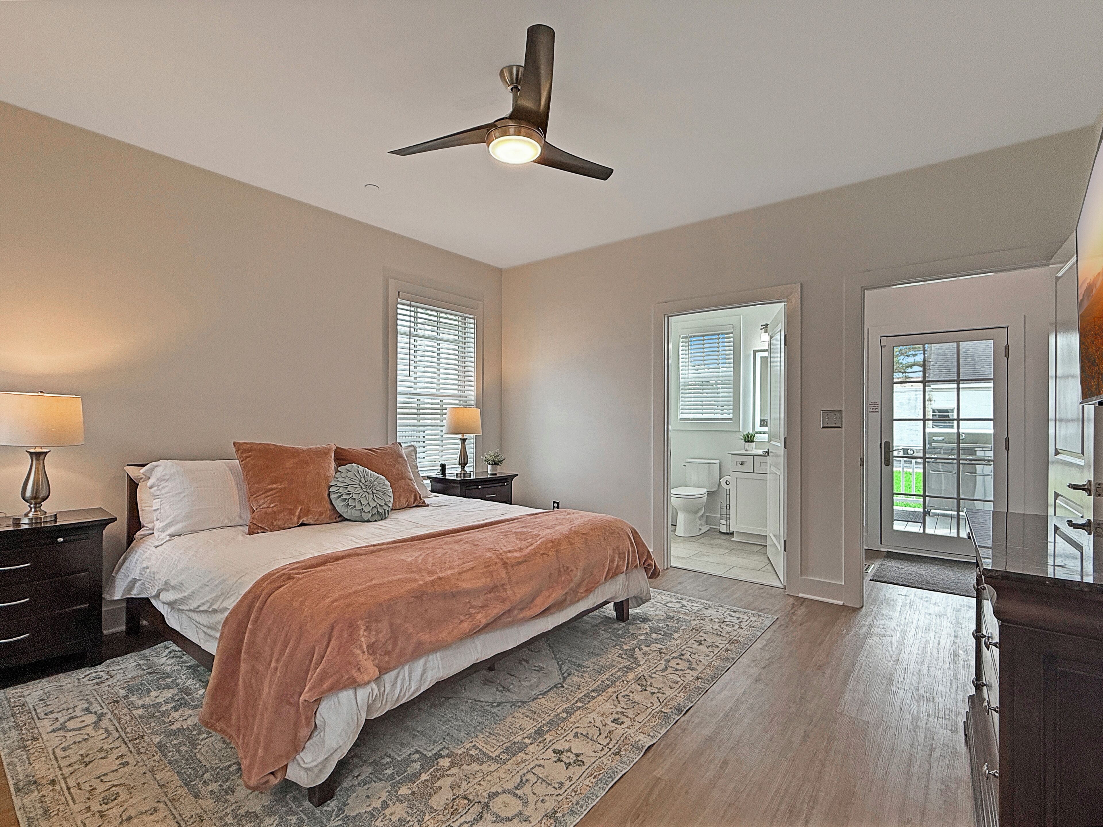 4 Schlafzimmer, Bügeleisen/Bügelbrett, kostenloses WLAN