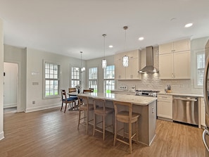 Microwave, stovetop, dishwasher, coffee/tea maker - Brand New House In-Town Lewes! (Lewes)