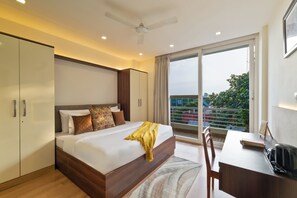 Apartment, 3 Bedrooms, Accessible, Smoking | 3 bedrooms