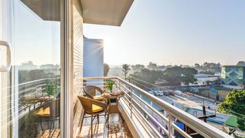 Lejlighed - 3 soveværelser - handicapvenligt - ryger | Balkon