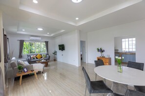 Family Villa | Living area