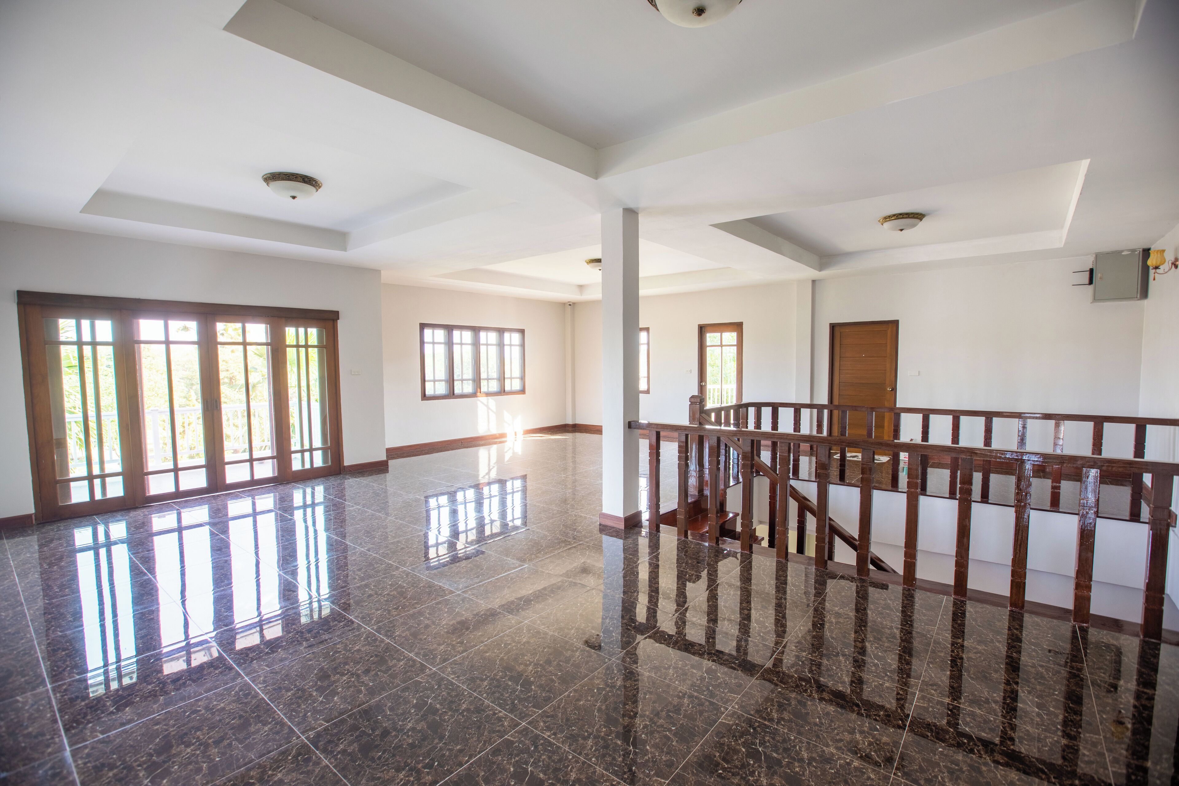Deluxe Villa | Living area | 35-inch LCD TV with cable channels, Netflix, streaming services
