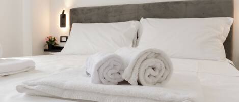 Zimmer | Schreibtisch, Verdunkelungsvorhänge, kostenloses WLAN