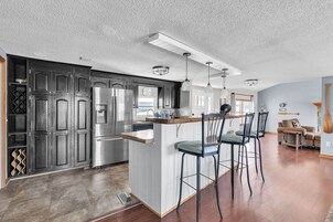 House, 4 Bedrooms | Interior