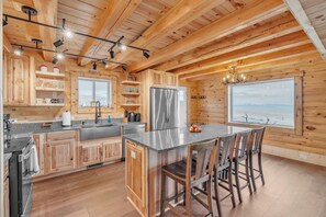 小屋, 3 間臥室 | 私人廚房 | 電冰箱、烤箱、咖啡機/沖茶器、烤麵包機