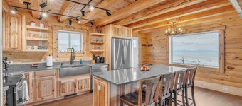 Mountain Cabin Near Trails, Skiing & Yellowstone 3 Bedroom Cabin