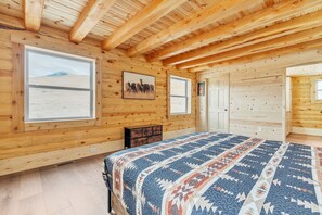 小屋, 3 間臥室 | 3 間臥室、書桌、筆電工作空間、熨斗/熨衣板