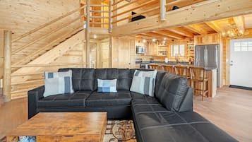 Cabin, 3 Bedrooms | Living area | Smart TV, streaming services