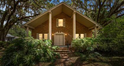 Ponderosa Off The Beaten Path 5 Bedroom Farmhouse
