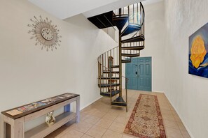 Cottage, 5 Bedrooms | Interior