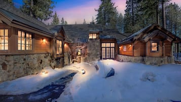Cabin, 4 Bedrooms | Exterior