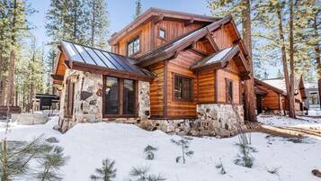 Cabin, 4 Bedrooms | Exterior