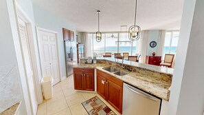 Appartamento, 3 camere da letto | Cucina privata | Frigorifero, forno, macchina per tè/caffè, tostapane