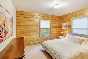 3 Schlafzimmer, Schreibtisch, Bügeleisen/Bügelbrett, Reisekinderbett
