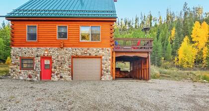 Peaceful 3-bedroom cabin 20 minutes to Winter Park Resort - hot tub, EV charger