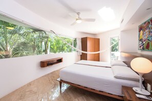 4 quartos, Wi-Fi de cortesia, roupa de cama