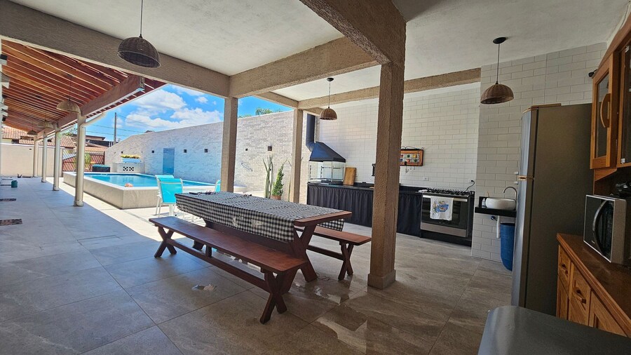 Piscina Grande - 4 Suites e area Gourmet