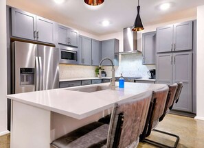 Fridge, microwave, oven, stovetop - Chic East Nash 4 BR Home w/Rooftop Views! 12 Beds! (Nashville)