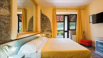 Villa, Hill View | 9 bedrooms, iron/ironing board, free WiFi