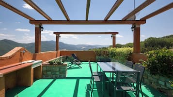 Villa, Hill View | Terrace/patio