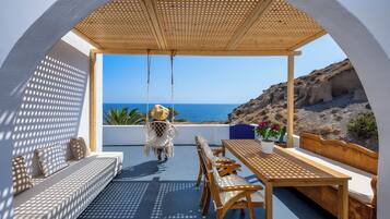 Superior-Apartment, Meerblick, auf dem Wassser | Terrasse/Patio