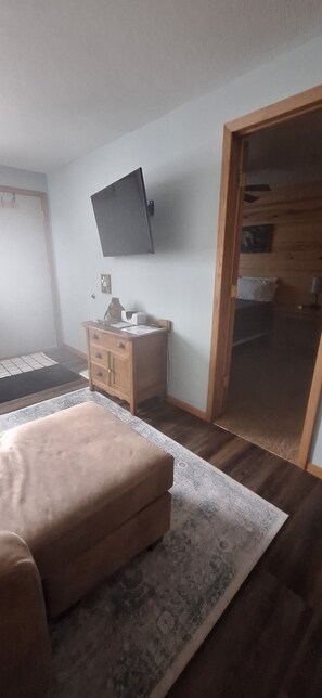 2 室のベッドルーム、WiFi、ベッドシーツ