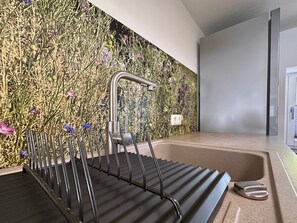 House | Private kitchen | High chair - Freistehendes Haus mit Ofen, Terrasse und Garten (Stadlern)