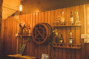 Bar (in der Unterkunft)