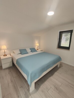 2 habitaciones, escritorio, wifi gratis y ropa de cama 