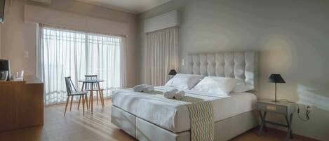 Coffres-forts dans les chambres, fer et planche Ă repasser