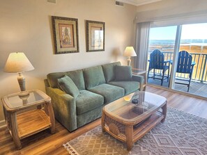 Living area - Bayfront 3 Bedroom Condo with Pool! Golden Sunsets! Maresol 208 (Ocean City)