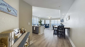 Interior - Oceanside Oasis 3017–Gulf Front–Sleeps 8 (Panama City Beach)