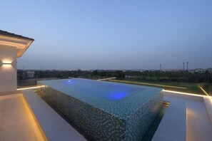 Indoor pool, outdoor pool