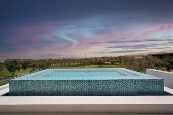 Indoor pool, outdoor pool