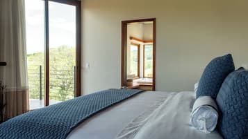 Premium Chalet, 1 Bedroom, Non Smoking, Mountain View | 1 bedroom, in-room safe, blackout drapes, soundproofing