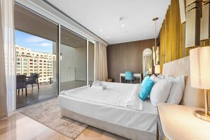 3 bedrooms, desk, iron/ironing board, WiFi