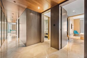 Interior - AirDXB - Stunning 3-Bedroom Retreat at FIVE Palm Jumeirah with Spectacular Views (Palm Jumeirah)