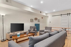 TV, offices